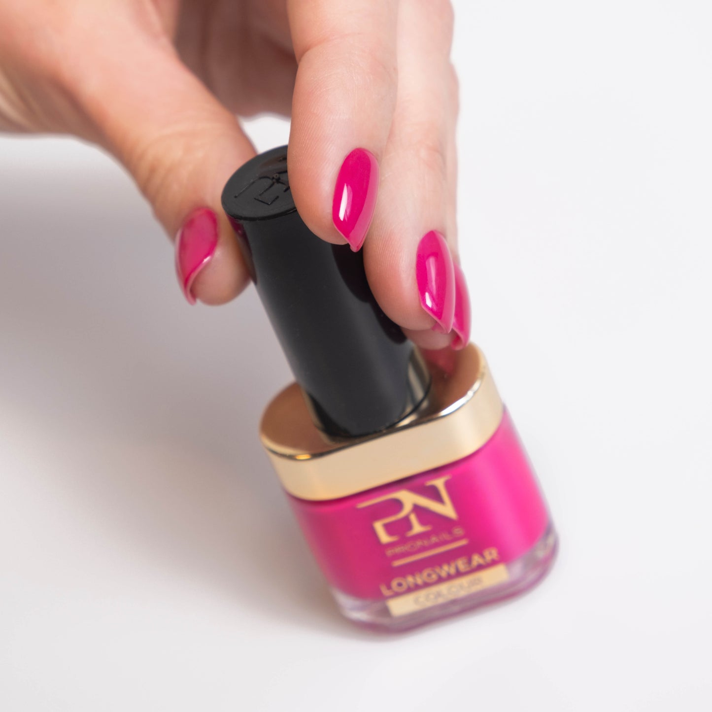 291 MAGESTIC MAGENTA